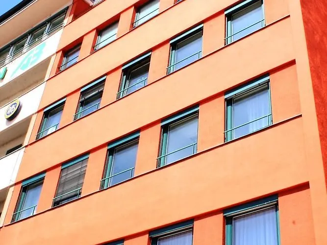 ゲストハウス Evido 3*